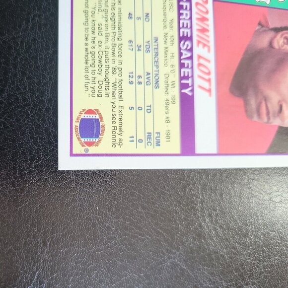 1990 Score - #170 Ronnie Lott - Picture 4 of 10